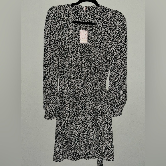 Free People NWT Green Pine Needle Combo Floral Kinsley Wrap Mini Dress - Picture 7 of 11